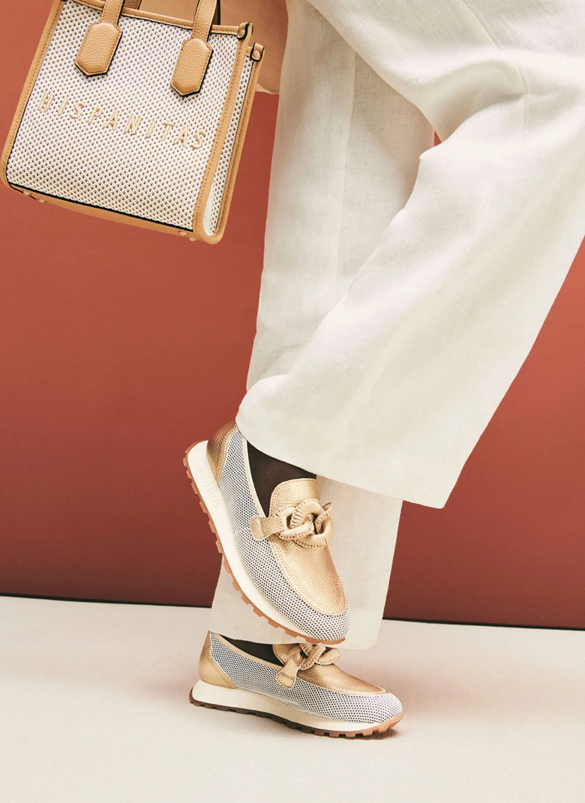 moccasins_desportivos_loi_1-19.webp HISPANITAS Moccasins Desportivos loira branco-ouro